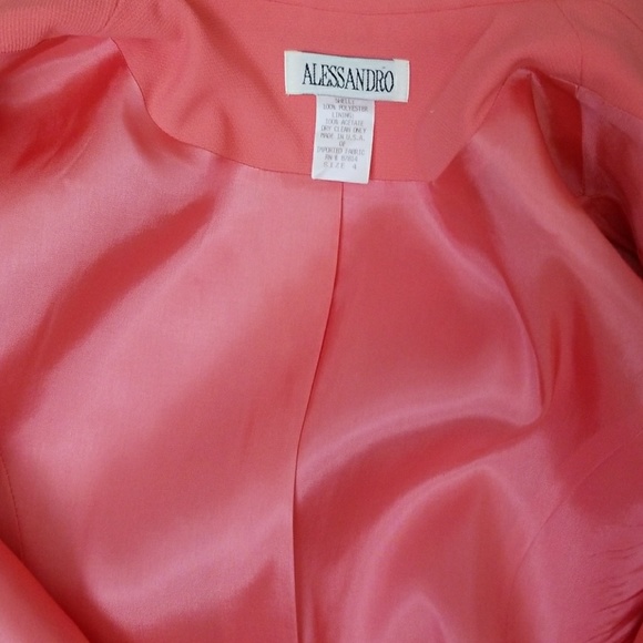 Gorgeous jacket - Picture 5 of 8